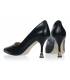 Black elegant pumps with a stylish heel DLO2444