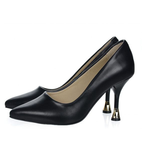 Black elegant pumps with a stylish heel DLO2444