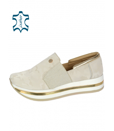 White slip-on sneakers with camouflage pattern on the sole karla DTE3064