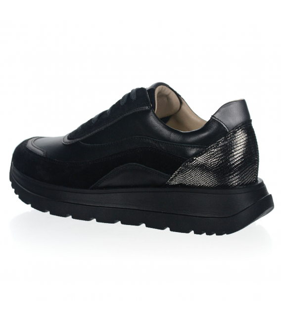 Comfortable black sneakers with silver details n824