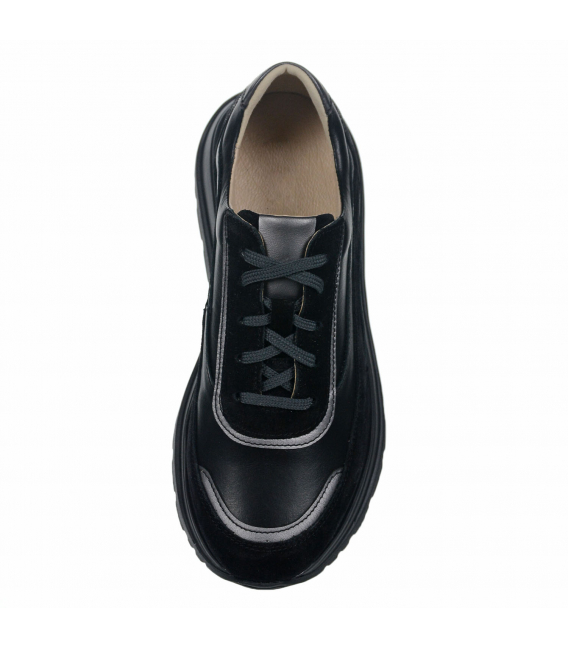 Comfortable black sneakers with silver details n824