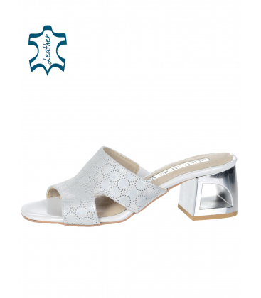 Silver leather flip-flops with a delicate pattern and decorative heel DSL2455
