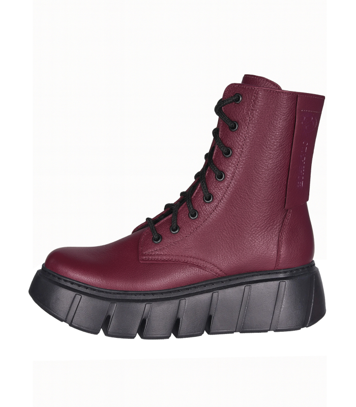 Burgundy workers on a solid sole 2502