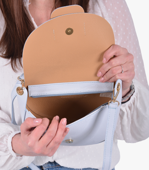 Discounted set of blue perforated sneakers 2532 + Sofia handbag