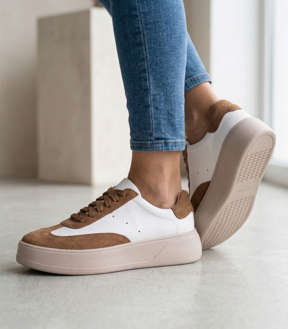 Cognac leather sneakers 2526