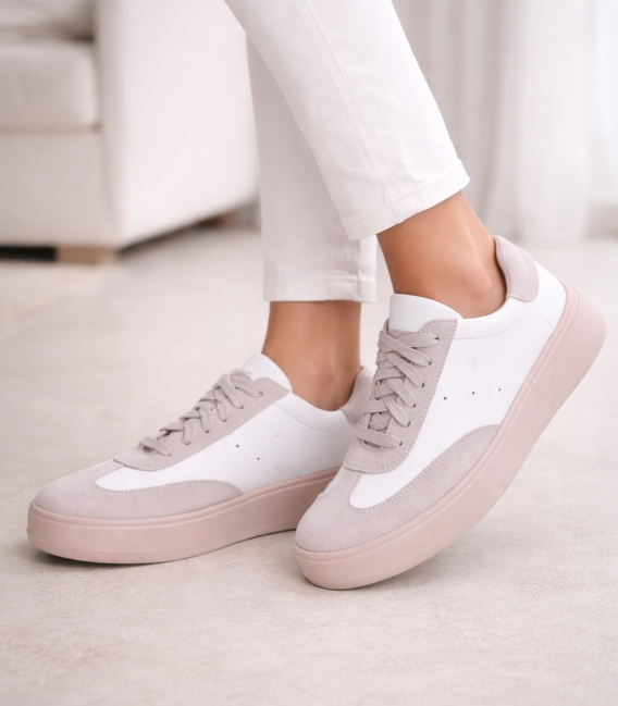 White leather sneakers 2526