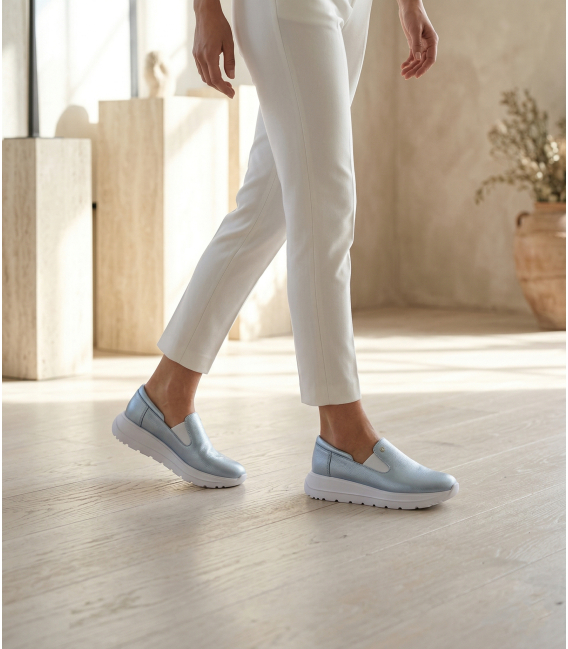 Blue leather slip-on loafers DTE054