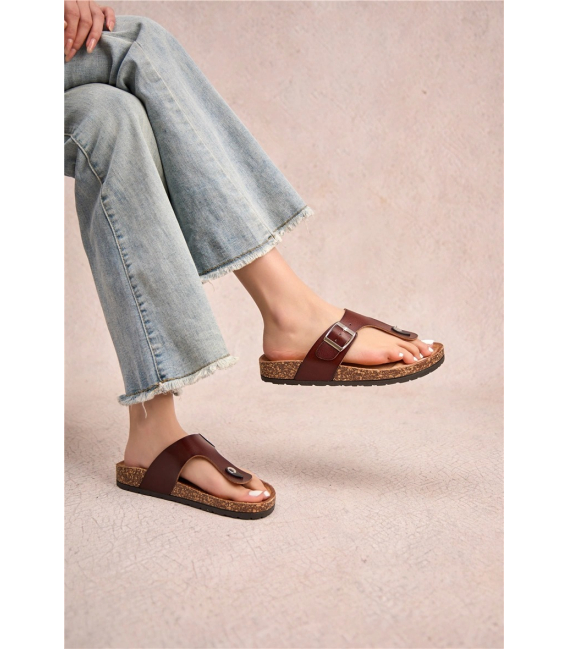 Women's sports brown flip-flops