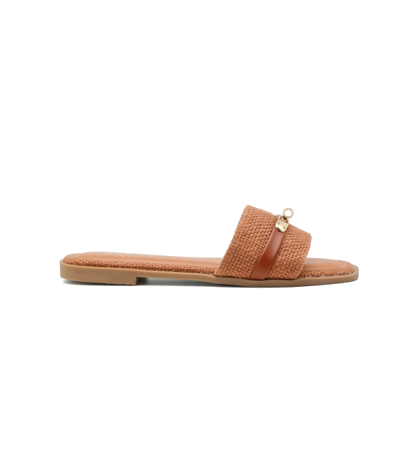 Cinnamon comfortable slippers