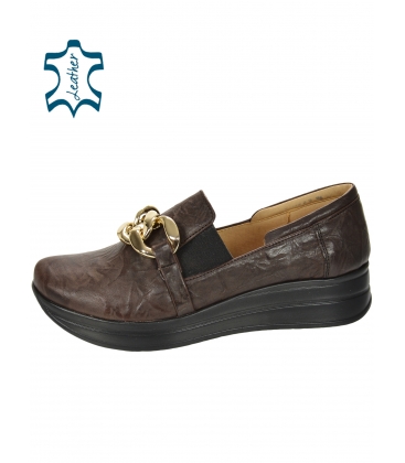 Brown sneakers with a creased look and gold decoration DTE3404 