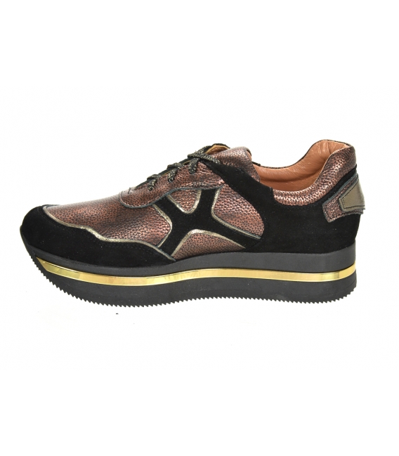 Black-brown sneakers with a pattern on a black sole KARLA DTE3300 