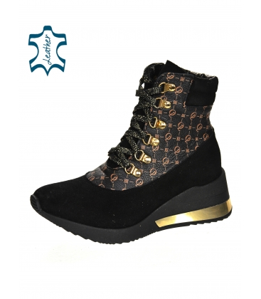 Black ankle boots with suede and gold monogram OL DKO3022