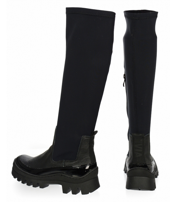 black boots with elastic material below the knees DCI2279
