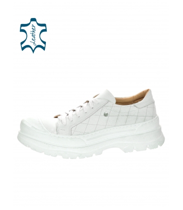 White leather sneakers with a quilted element on the AGA high sports sole DTE3508 