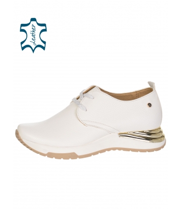 White simple leather sneakers on the Flama sole DTE3501 