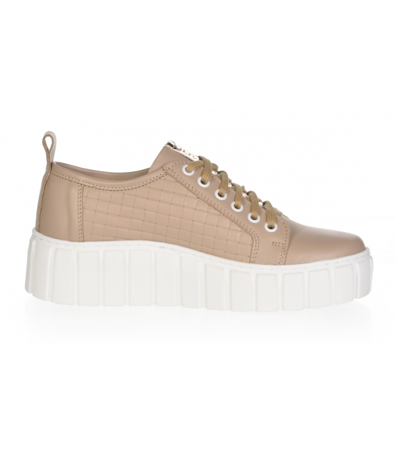 Beige leather sneakers with an intertwined pattern and a gold OLIVIA strap on the Rosella sole 7140 