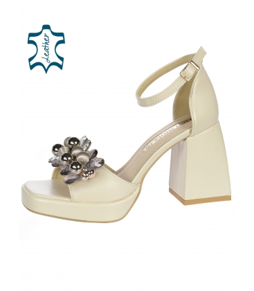 Bege simple leather sandals on a wide heel with decoration DSA2302