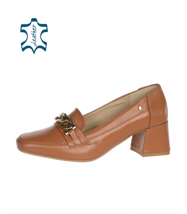 Cognac leather low heel shoes with gold decoration 2346