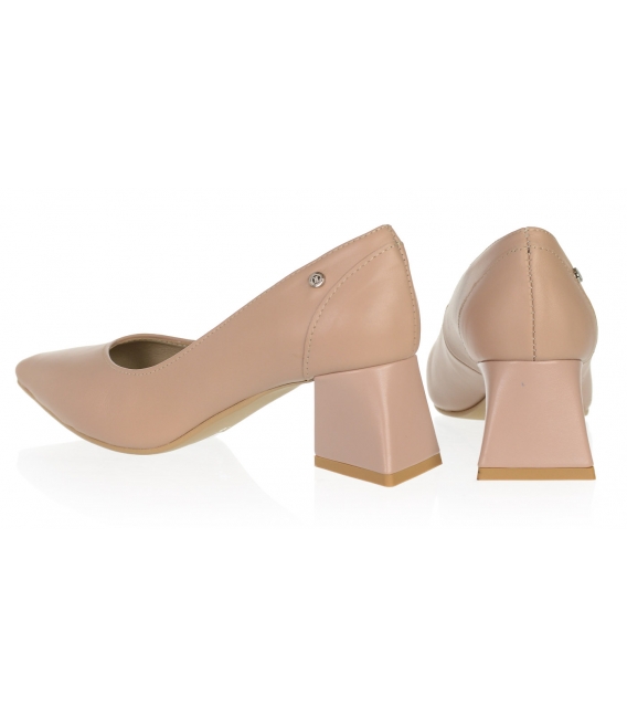 Simple beige pumps with a thicker heel DLO2345