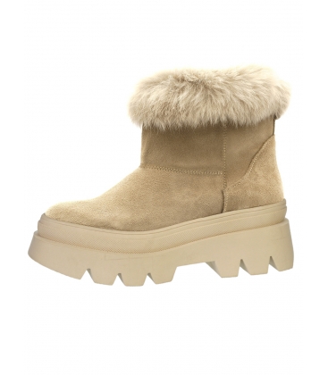 Beige ankle boots insulated with fur - 3423