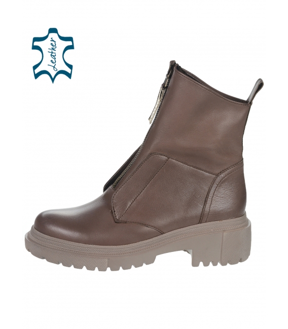 Brown ankle boots with a zipper in the front DKO5007