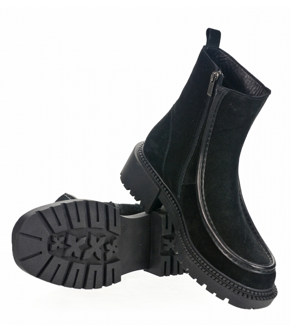 Black ankle boots with black trim 5001