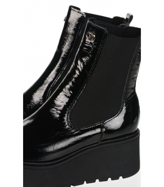 Black shiny platform ankle boots K1658