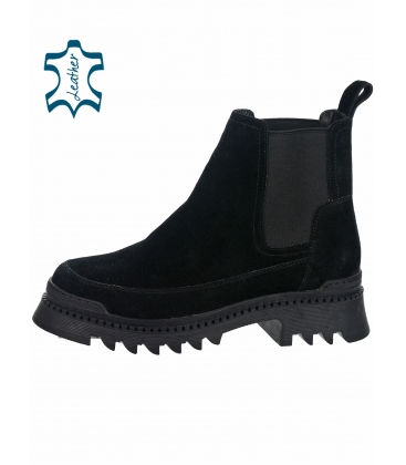 Black chelsea ankle boots in brushed leather with rubber 5002