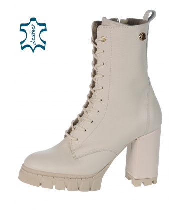 Beige leather ankle boots on a thick heel K1660