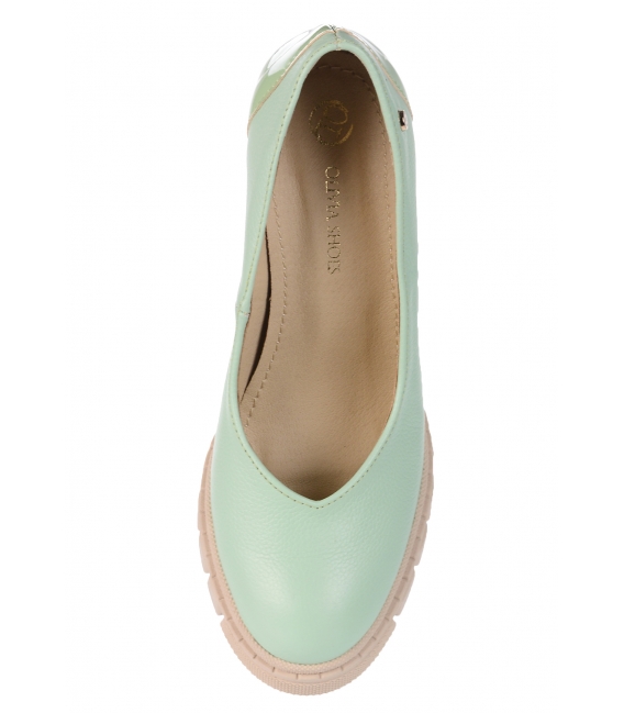 Cut-out pale green pumps on a thick heel DLO2222