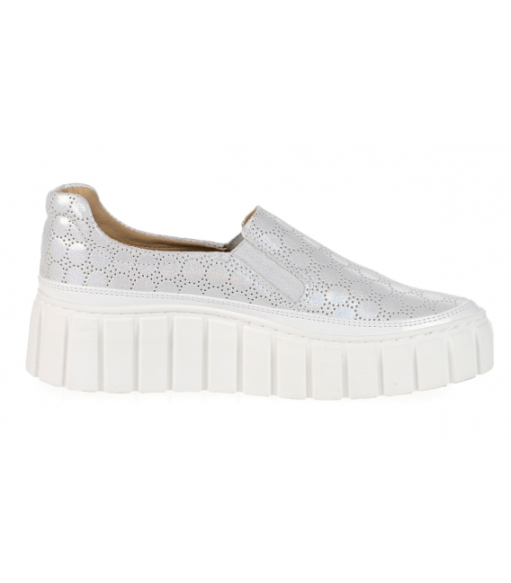 White and silver slip-on sneakers with a delicate pattern on a white sole DTE3316