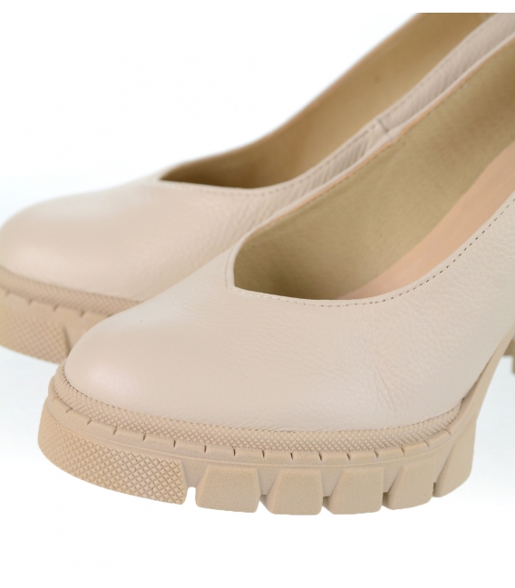 Cut out beige leather pumps with a thick heel DLO2222
