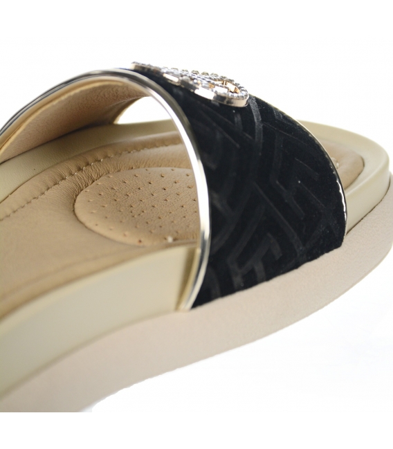 Black and gold stylish flip-flops with round decoration 7601