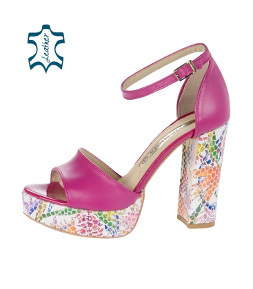 Fuchsia sandals on a patterned platform with a patterned heel DSA2362
