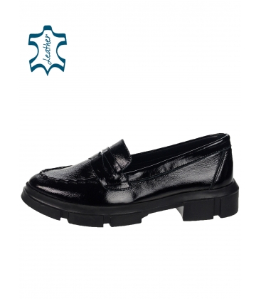 Black comfortable shiny moccasins 001-635