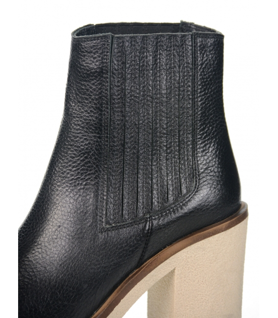 Black comfortable ankle boots 231431