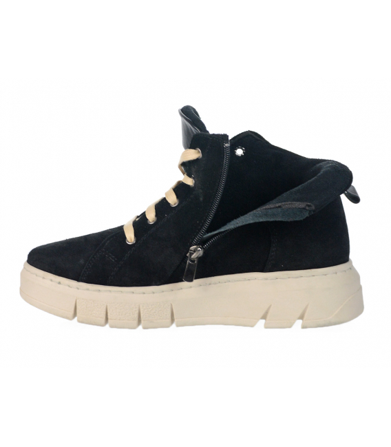 Black insulated sneakers 232380 black