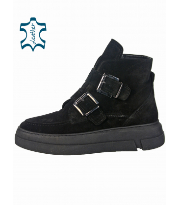 Black insulated sneakers 10362