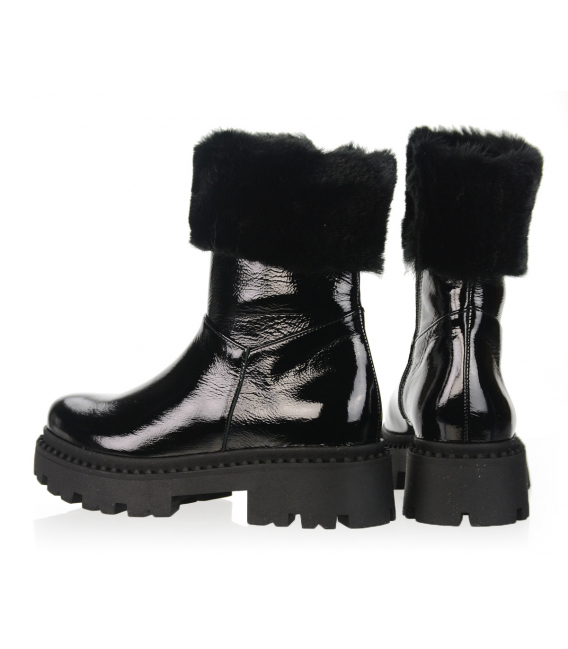 Black lacquered ankle boots with fur 3134