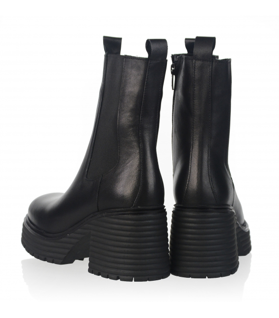 Black slip-on ankle boots with a comfortable heel 10280