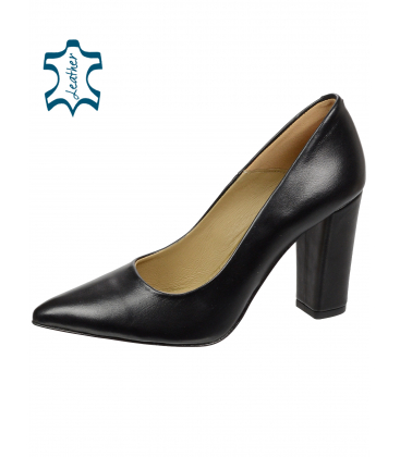 Black leather pumps on a comfortable thick heel 944-1549